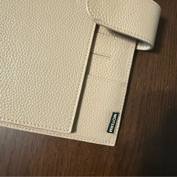 Moterm Versa 3.0 Rings Planner Taupe - Picture 8 of 11